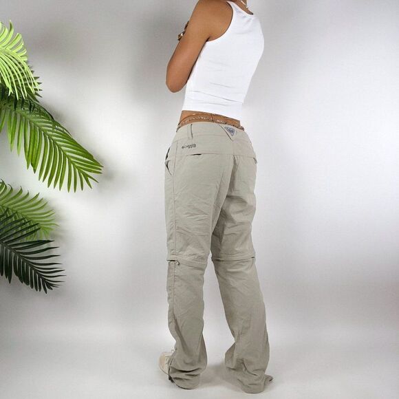 Vintage Y2K Columbia Khaki Low Rise Indie Gorpcore Convertible Cargo Pants / 6 - Picture 2 of 6